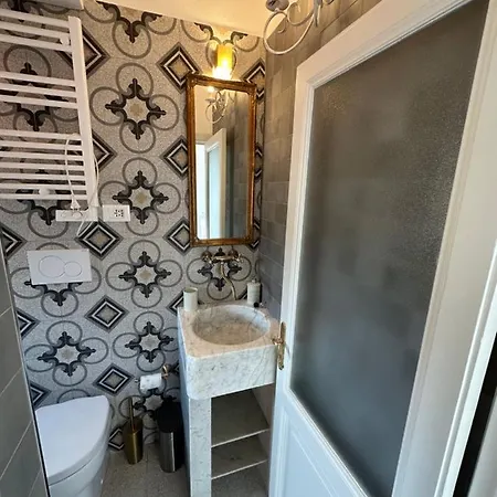 Oda ve Kahvaltı Favolosa Stanza Gialla Con Terrazzino Vista Mare Mottino23