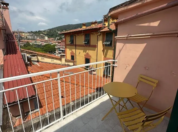 Favolosa Stanza Gialla Con Terrazzino Vista Mare Mottino23 Bed & Breakfast