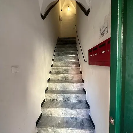 Alojamento de Acomodação e Pequeno-almoço Favolosa Stanza Gialla Con Terrazzino Vista Mare Mottino23 Lerici