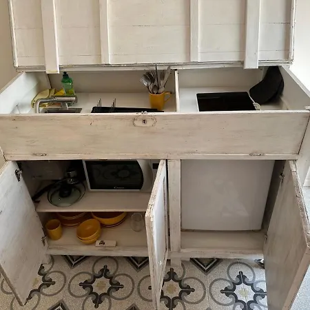 Favolosa Stanza Gialla Con Terrazzino Vista Mare Mottino23