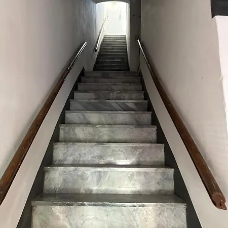 Bed & Breakfast Favolosa Stanza Gialla Con Terrazzino Vista Mare Mottino23